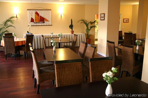 Hotel Kerloc'H Gwen Quimper กูวิเยอซ์ ร้านอาหาร รูปภาพ