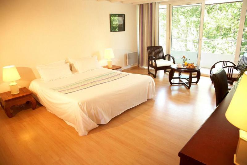 Hotel Kerloc'H Gwen Quimper กูวิเยอซ์ ภายนอก รูปภาพ